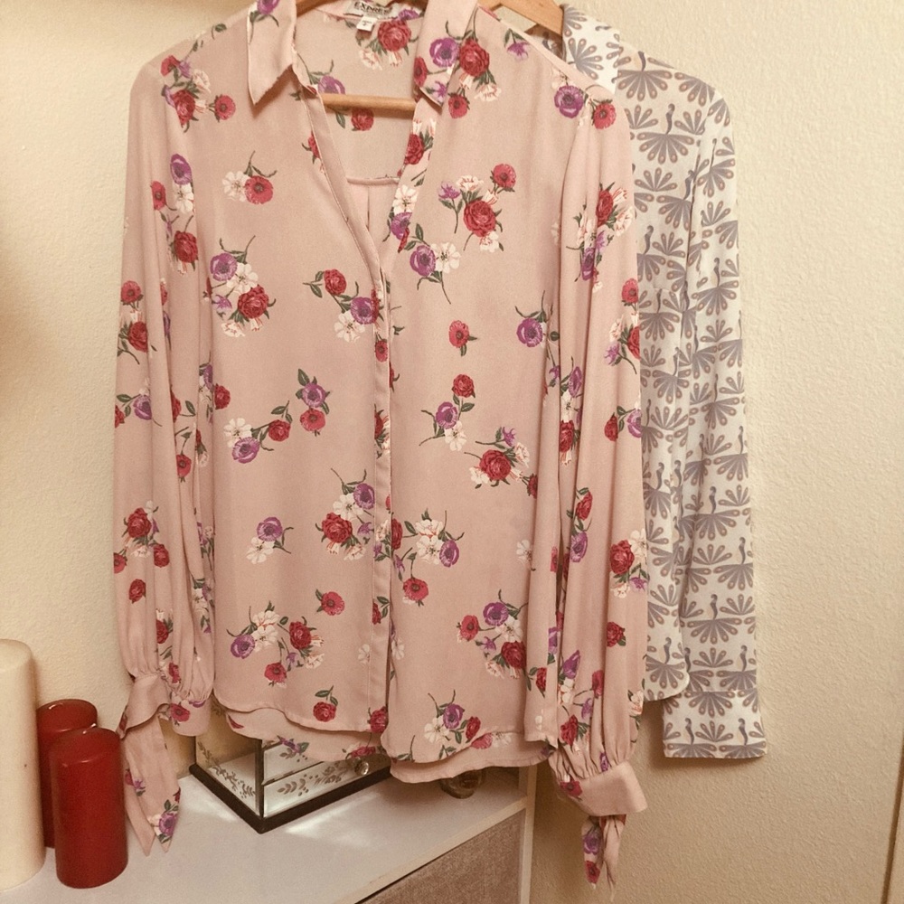 ((SOLD)) Express Blouse‼️